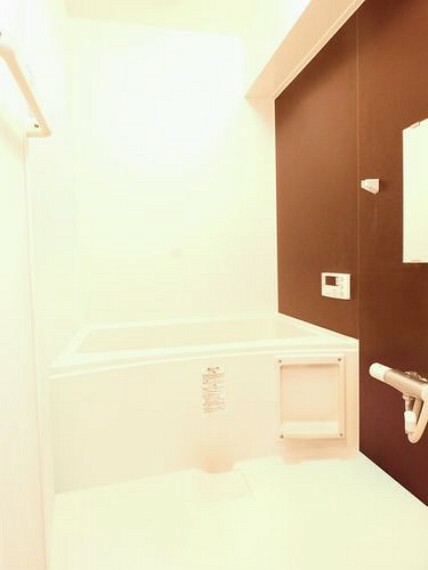 浴室 ※画像はCGにより家具等の削除、床・壁紙等を加工した空室イメージです。