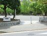 公園 富岡公園 遊具は特になく、スポーツやウォーキングなどがメイン。今では少ない壁当て練習ができる公園。