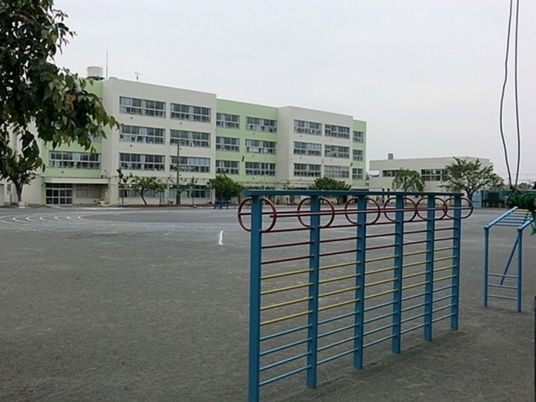 小学校 横浜市立上白根小学校 ともに生きる子・信頼と安心と笑顔の学校