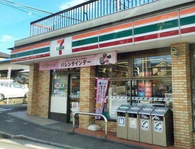 コンビニ セブンイレブン横浜上菅田町店