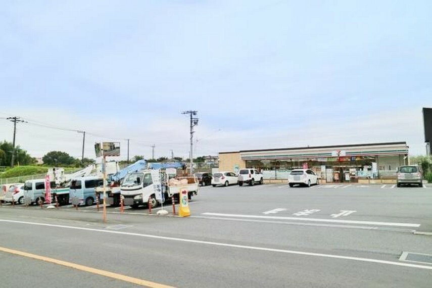 コンビニ セブンイレブン狭山柏原店