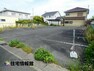 現況写真 敷地約109坪。二世帯住宅も余裕を持って建てられる広さがございます。