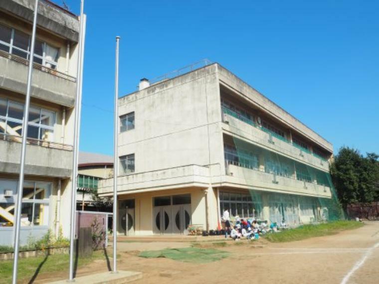 中学校 【中学校】蓮田市立黒浜中学校まで1300m