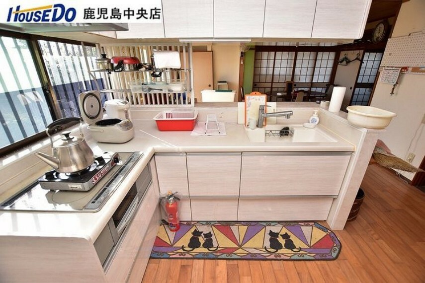 キッチン 【キッチン】L字型キッチンは作業スペースが広く使えて料理もはかどります