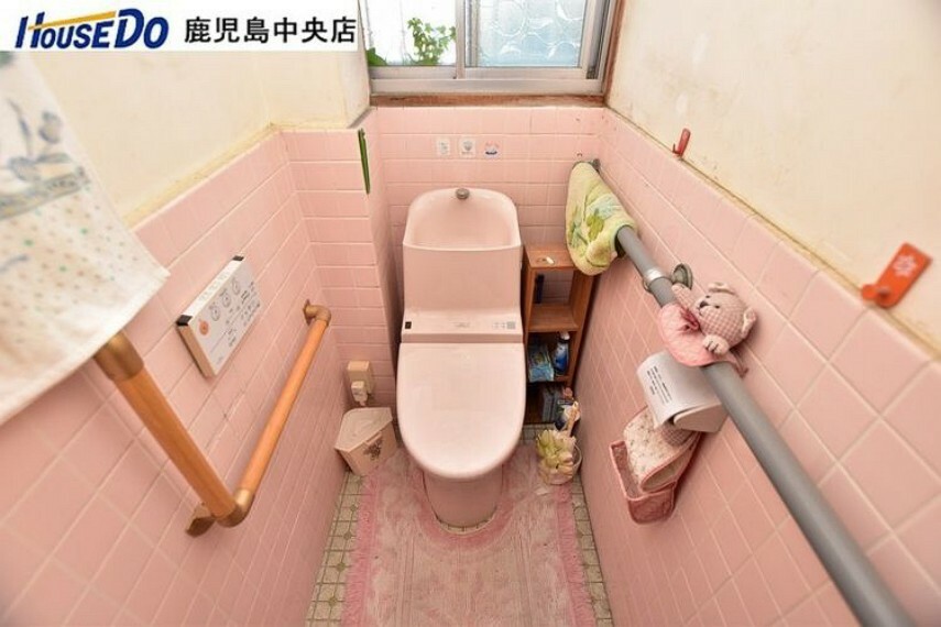 トイレ 【トイレ】温水洗浄便座機能付きのトイレです！