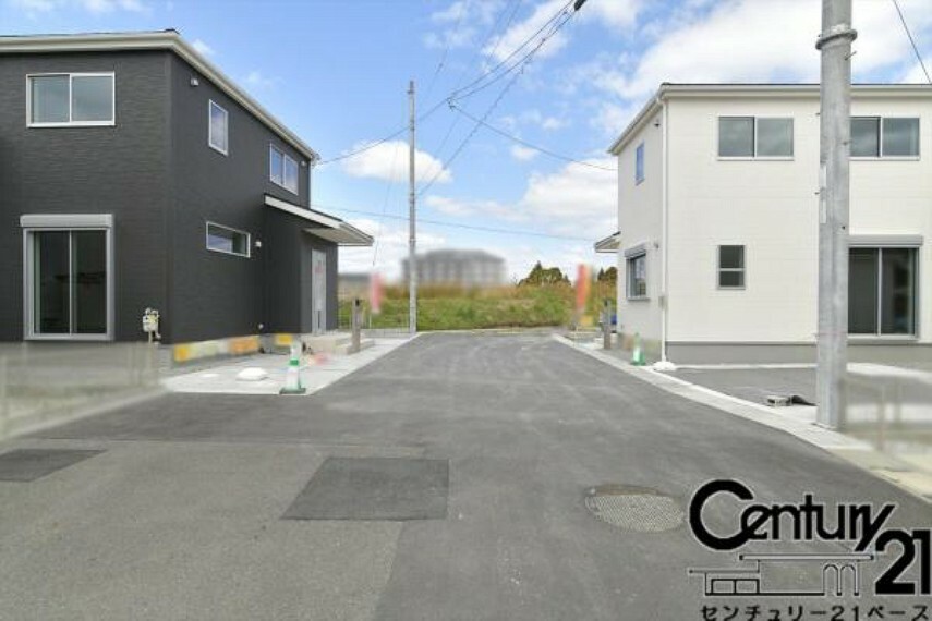 現況写真 ■現地撮影写真■前面道路は6mと広々快適な広さです！