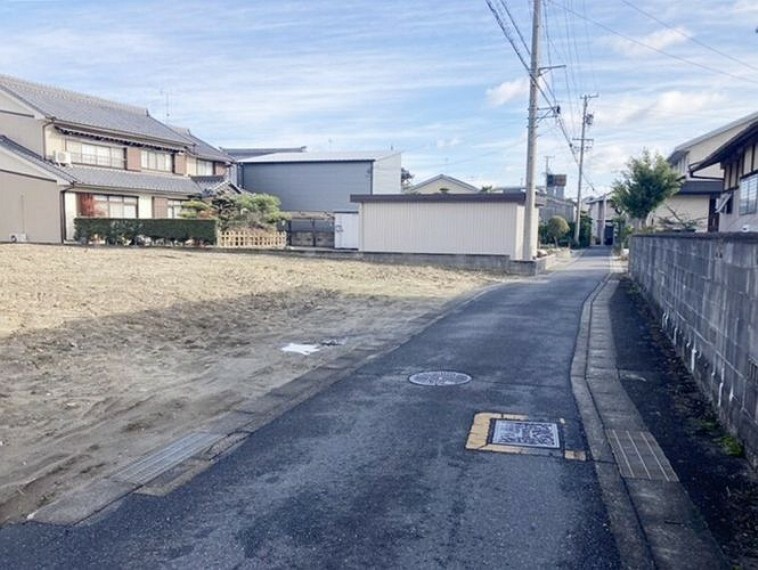 現況写真 前面道路含む現地写真