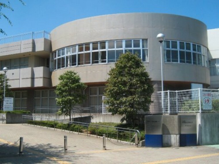 図書館 【図書館】川越市立西図書館まで221m