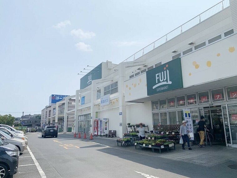 スーパー 【スーパー】富士スーパー戸室店まで894m