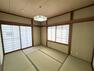【リフォーム済】1階和室6帖を撮影しました。天井・壁はクロス張替を行い、畳は表替えを行いました。