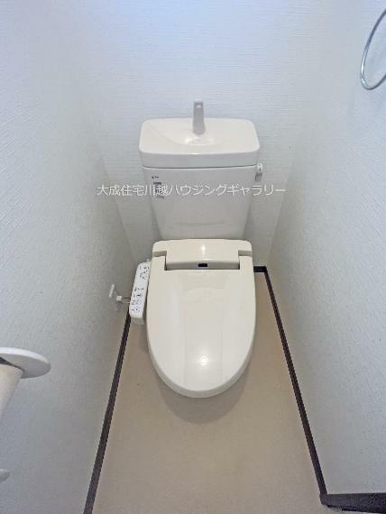 トイレ 1階と2階にお手洗いがございます。　現地写真2023.11.9撮影