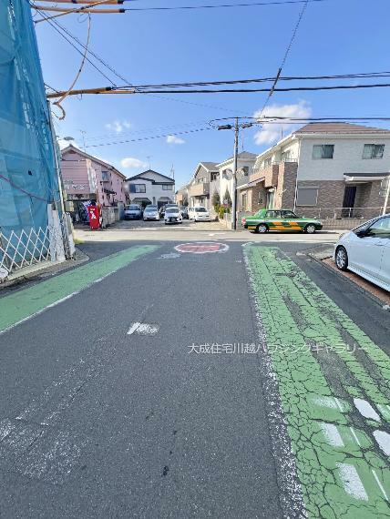 現況写真 全4棟:前面道路（北東側7.6m公道）　現地写真2024.2.24撮影