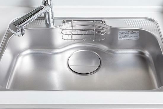 キッチン 静穏Zシンク 業界トップレベルの静音仕様。多いな鍋も使いやすく作業スペースも広くとれます。