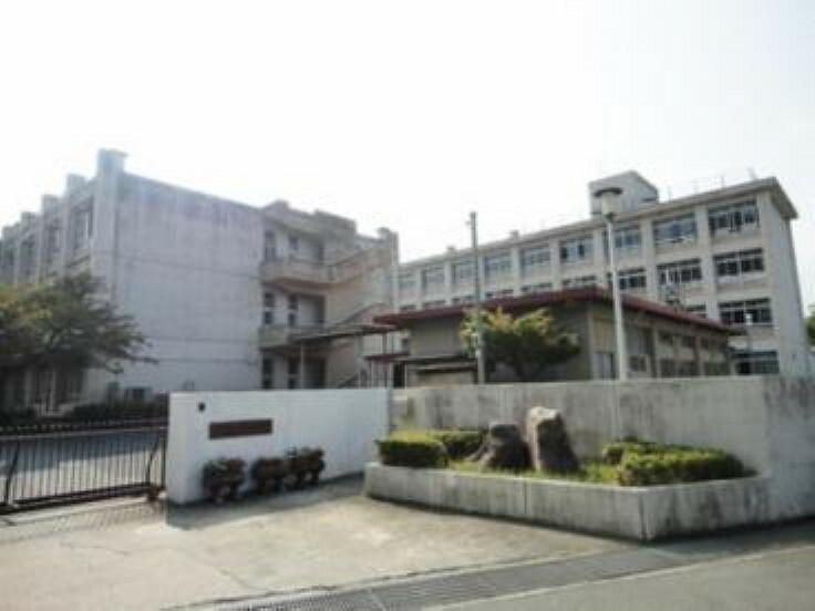 広島市立伴東小学校（約1,181m）