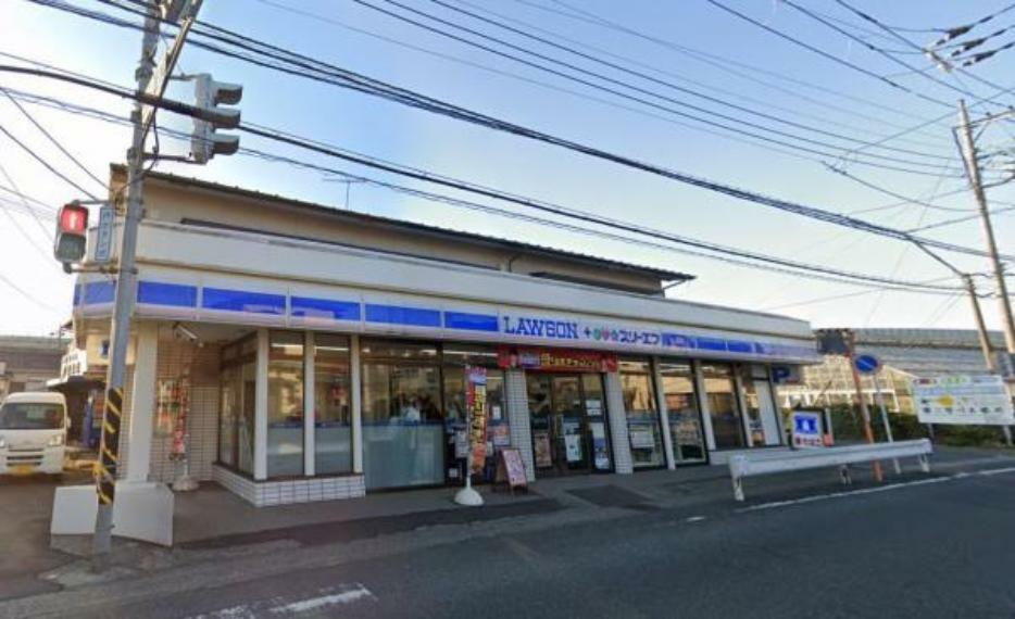 コンビニ 【ローソン・スリーエフ　寒川宮山駅前店】