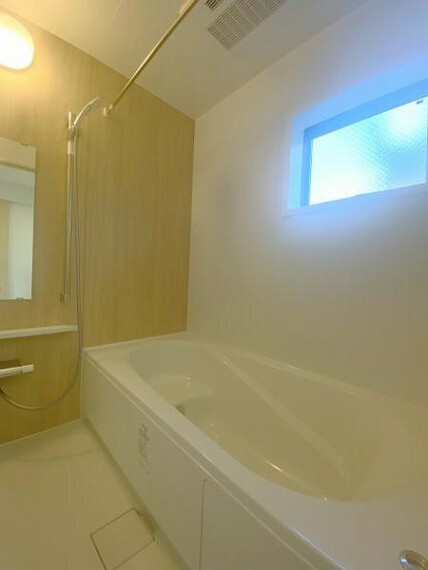 浴室 ■くつろぎの1坪浴室、追い焚き＆浴室乾燥機付き