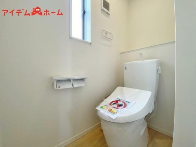 衛生的な温水洗浄機能付きトイレが<BR/>1階と2階にありスムーズで快適な日々を送れます。