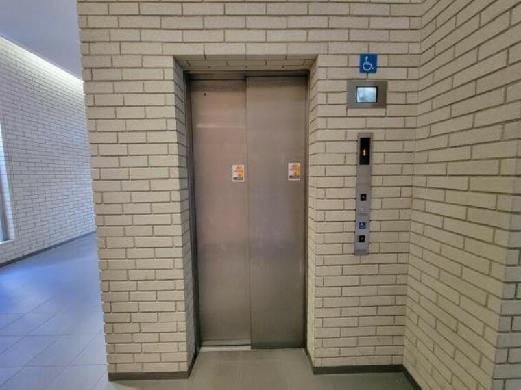 防犯カメラ付のエレベーター完備！