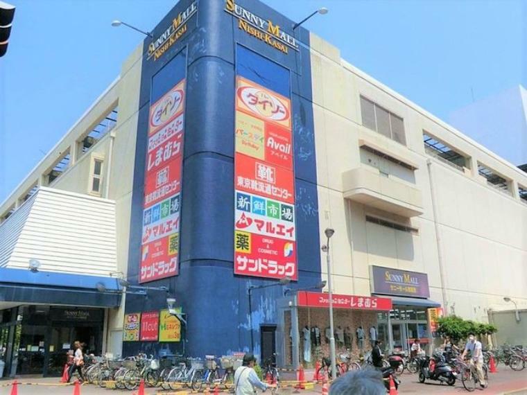 サニーモール西葛西（新鮮市場マルエイ、サンドラッグ、ダイソー他） 徒歩5分。