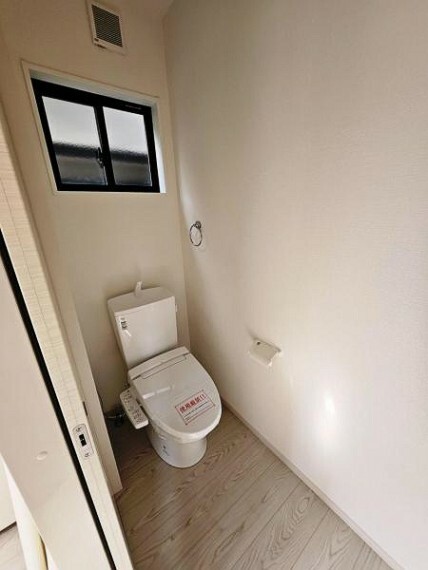 トイレ いつでも清潔に保てるシャワー付きトイレ完備！