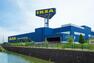 ショッピングセンター IKEA新三郷  北欧生まれの家具・インテリアショップ。組み立て式家具、テキスタイル、照明、インテリア用品を販売しています。店内には早朝からレストランも楽しめます。（現地より徒歩71分）