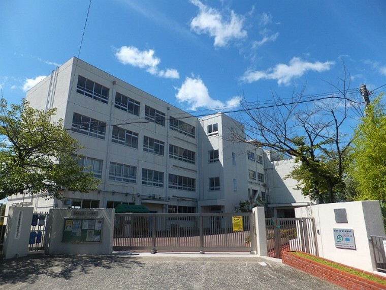 小学校 高槻市立津之江小学校