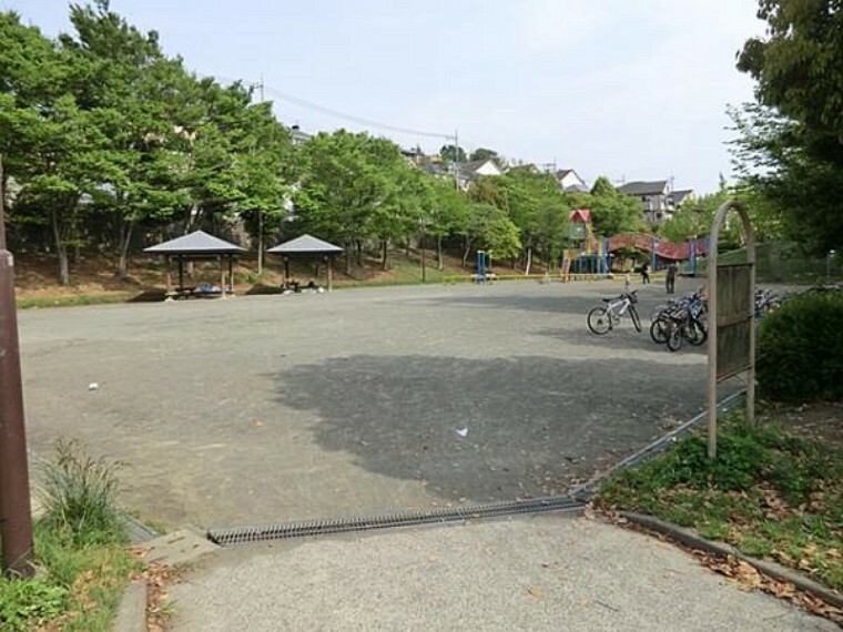 公園 大場かやのき公園