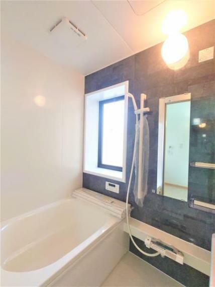 浴室 【リフォーム済】お風呂写真です。ハウステック製の新品のユニットバスに交換いたしました。