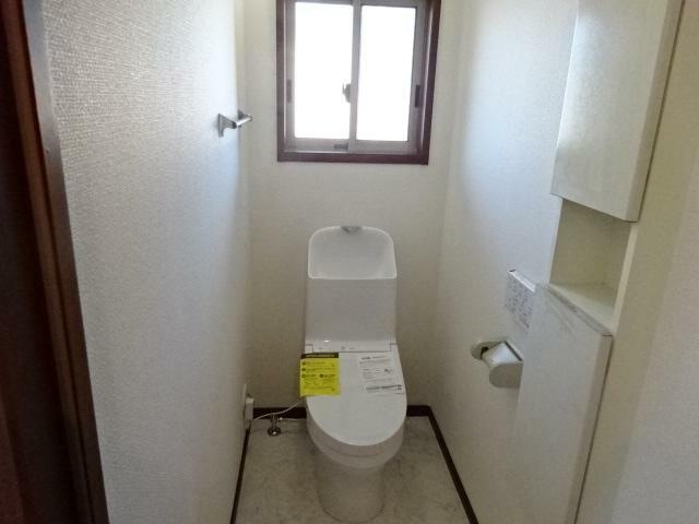 2F新品トイレ