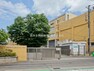 小学校 【海老名市立東柏ケ谷小学校】　校舎が3舎も有り海老名市ではかなり大きな小学校です。体育館も校庭も大きいです。