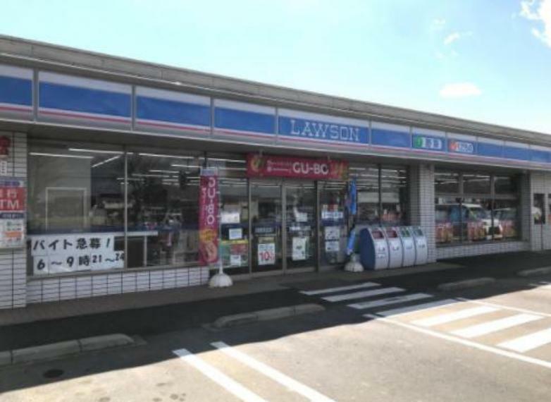 コンビニ 【コンビニエンスストア】ローソン 小美玉羽鳥店まで358m