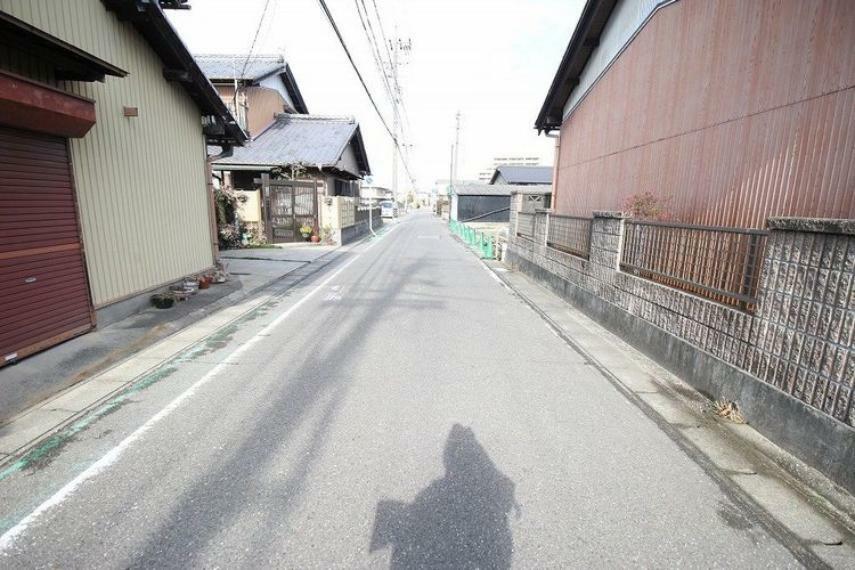 現況写真 前面道路含む現地写真