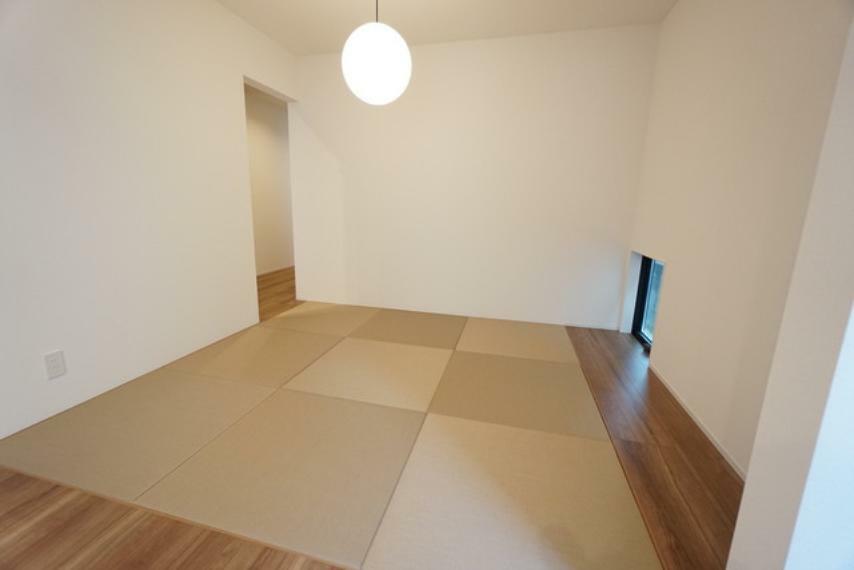 和室 リビング横には約4.5帖の和室が設けられています。