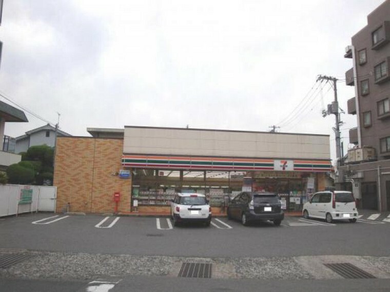 コンビニ セブンイレブン 広島川内4丁目店