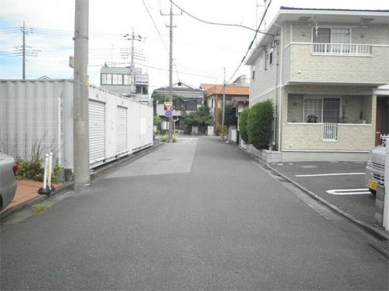 外観・現況 前面道路（公道）