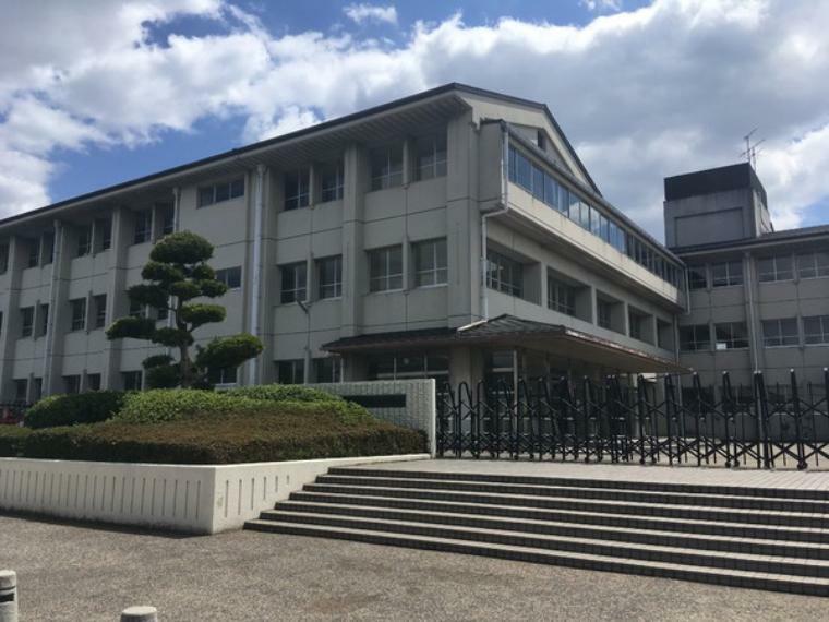 小学校 桜井市立桜井西小学校