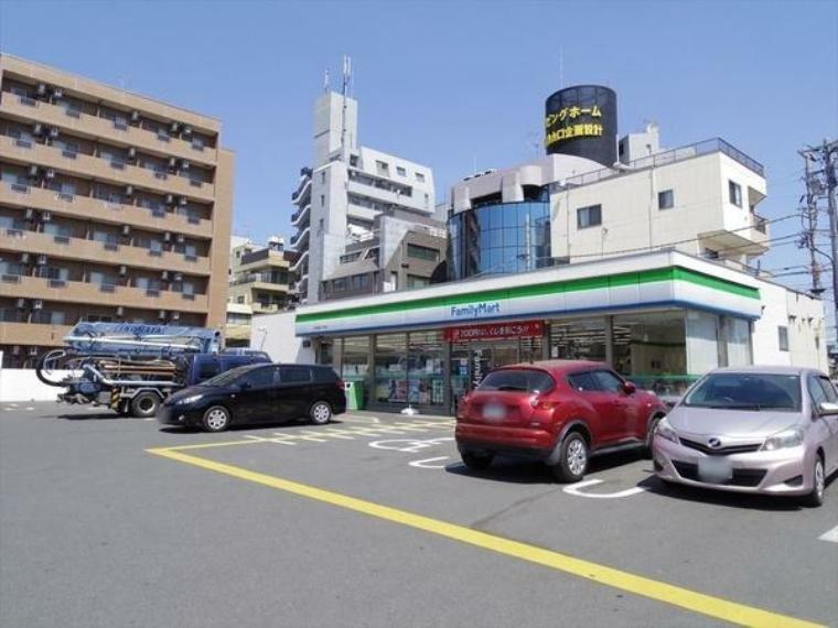 コンビニ ファミリーマート所沢緑町二丁目店