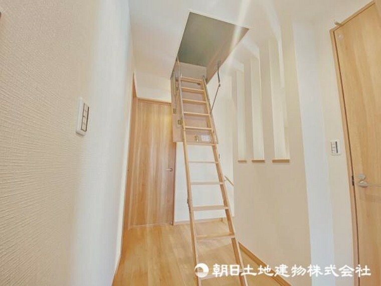 収納 2階廊下上部にグルニエをご用意！小屋裏スペースを有効活用！