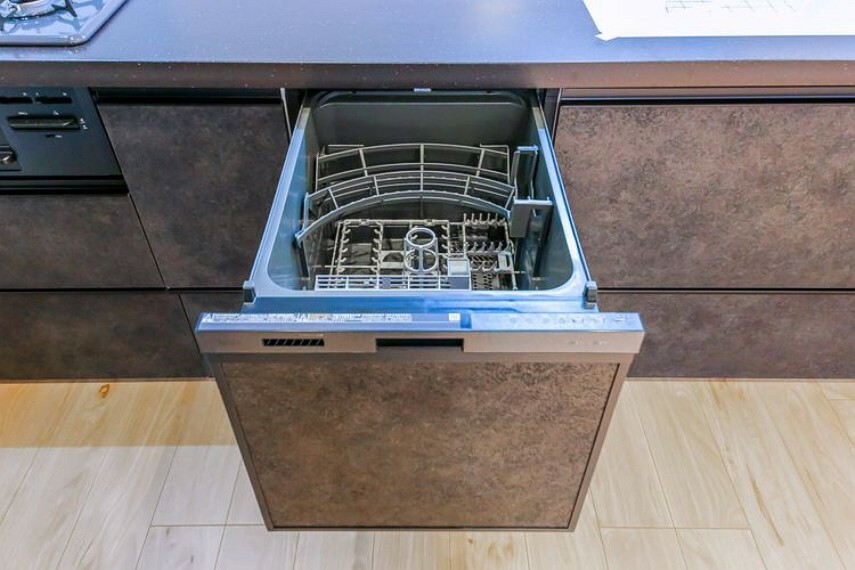 キッチン 後片付けが楽になる食器洗浄乾燥機付きキッチン！環境にも手荒れにも優しい、嬉しい設備です