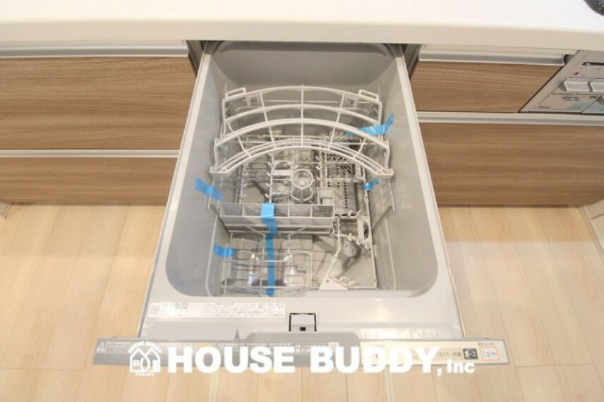 「食洗機」食器洗浄乾燥機付きです。家事の時間短縮にもつながるあったら嬉しい設備です。