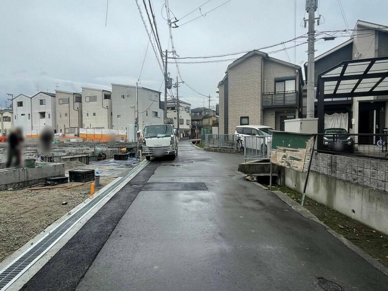 現況写真 前面道路含む現地写真です