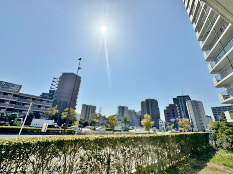 眺望 窓を開けると広がる青空。心をリフレッシュして日々を過ごしていきましょう。