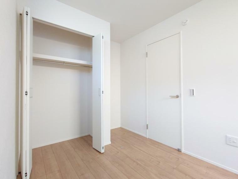 収納 【1号棟】限られたスペースを有効に活用できる壁面クローゼット。