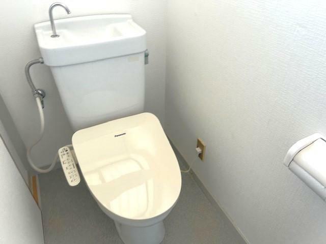 トイレ ■温水洗浄便座