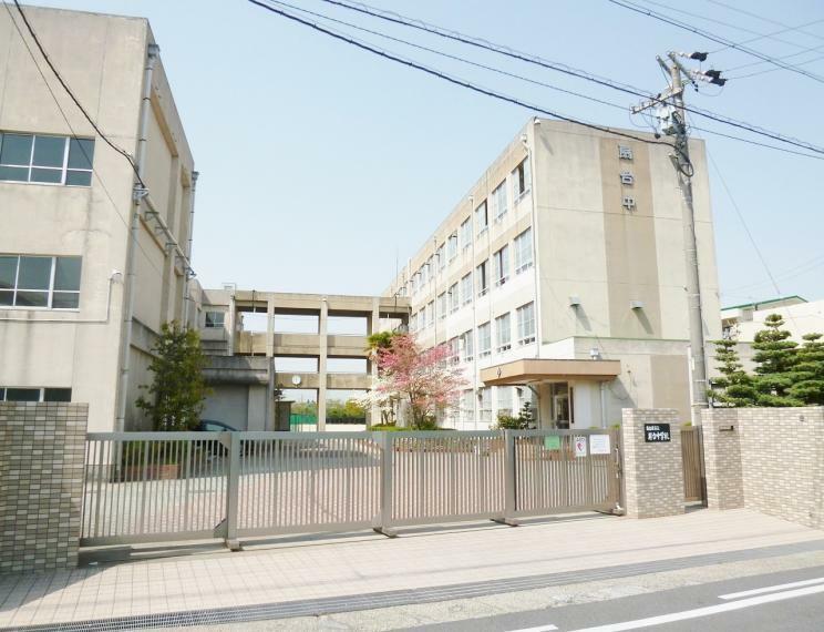 名古屋市立扇台中学校（約1,360m）
