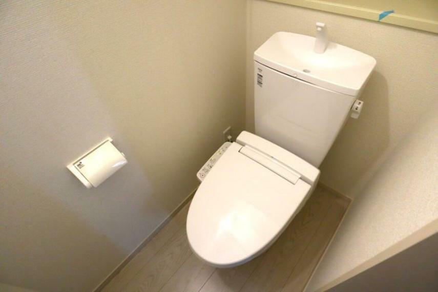 トイレ 各階にトイレがあります 温水洗浄便座で寒い季節も快適です