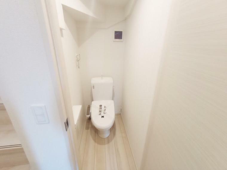 トイレ 【トイレ】ウォシュレット（1階＆2階に標準装備）！（モデル棟）