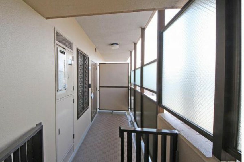 玄関 専用玄関ポーチがあり、プライベート性が高い空間になっています。