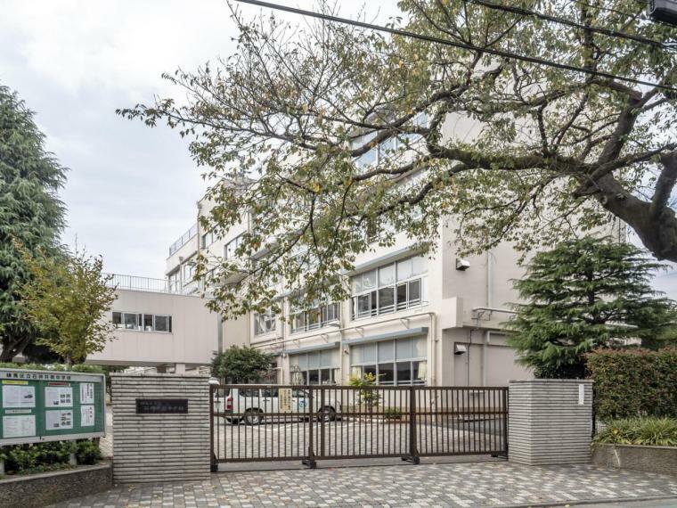 中学校 練馬区立石神井南中学校（487m）