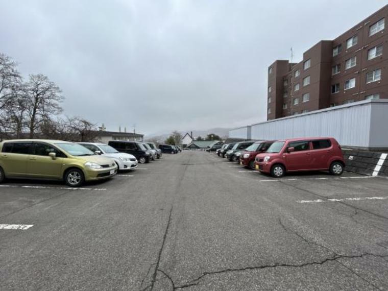 駐車場 駐車場は現在2区画空きがあります（2024年2月25日時点）
